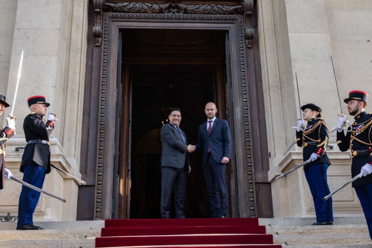 بوريطة يتوجه إلى باريس… وملف الصحراء وإعلان سان كلو على رأس جدول الأعمال