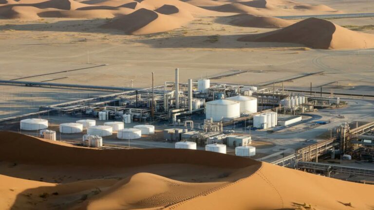 إكسون وشيفرون في الجزائر… مكسب استراتيجي أم فخ بيئي ؟