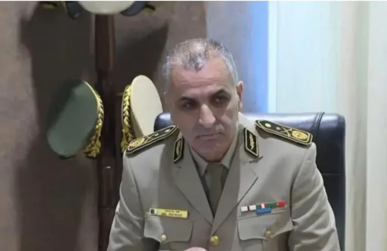 لوموند: فرار ناصر الجن يعكس حجم الانقسامات داخل النظام الجزائري
