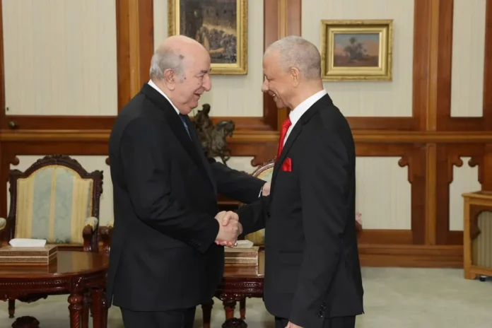 الرئيس الجزائري عبد المجيد تبون يستقبل رئيس حركة البناء الوطني عبد القادر بن قرينة