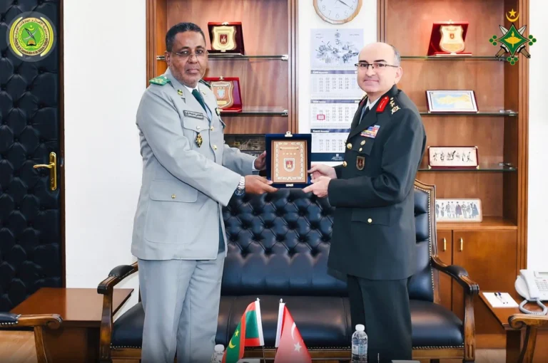 موريتانيا تبحث مع تركيا تعزيز التعاون العسكري في أمن الحدود والطائرات المسيرة