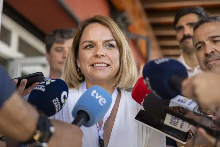 بوديموس تهاجم PP وفوكس.. وتقحم المغرب في ملف فنزويلا محذرة من «مسيرة خضراء» نحو جزر الكناري بدعم أميركي